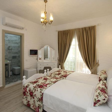 Alya Mou Butik Hotel Çeşme Exterior foto