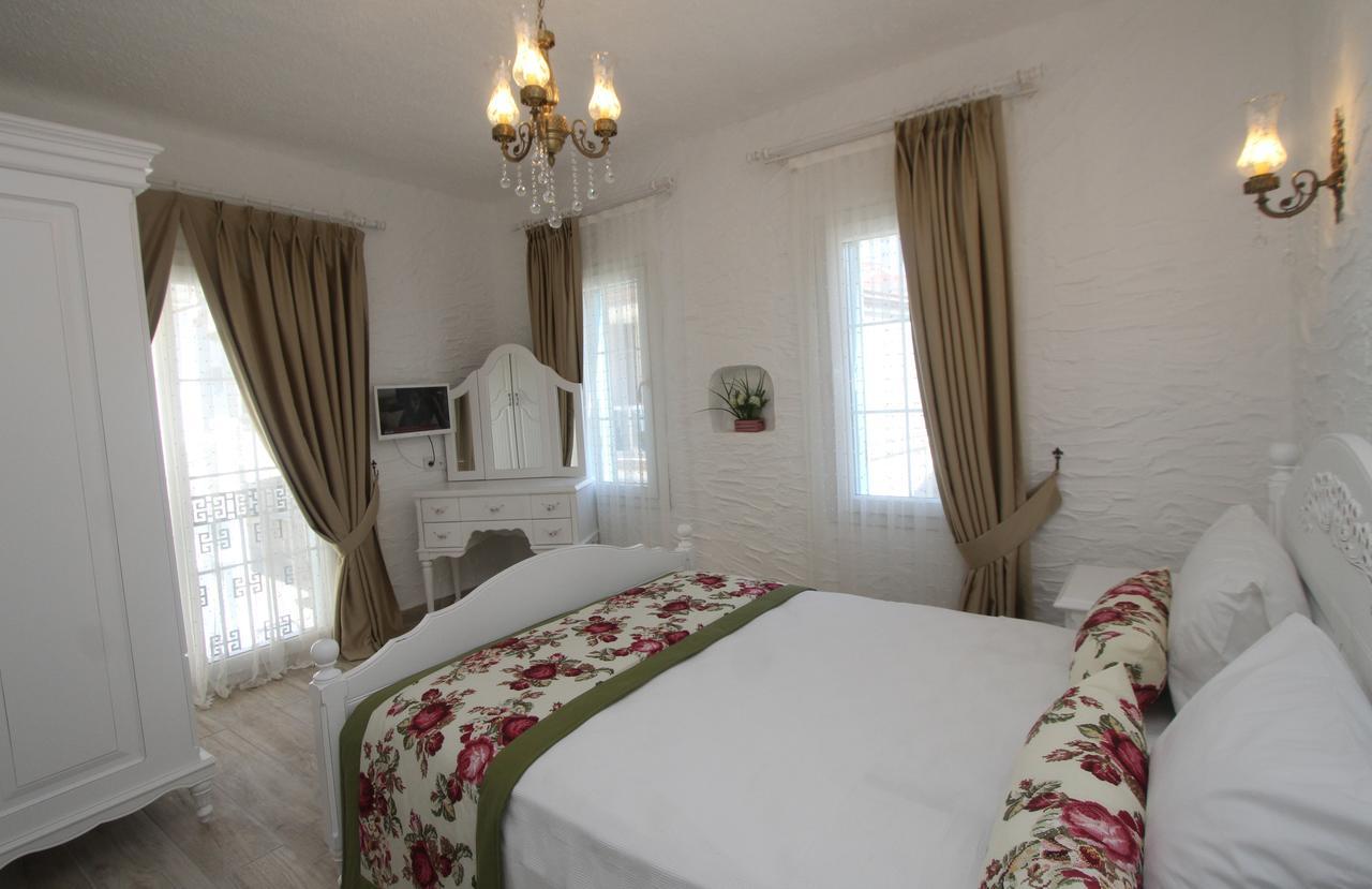 Alya Mou Butik Hotel Çeşme Exterior foto
